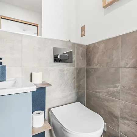 Penthouse With Gorgeous Minister View - Hot Tub - Gym - Free Parking - Pool & Table Tennis Table Apartamento York