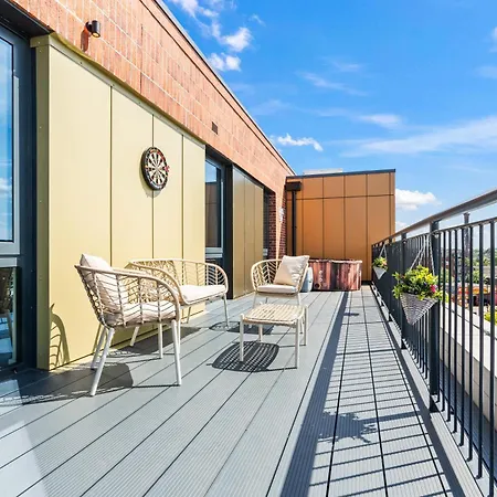 Penthouse With Gorgeous Minister View - Hot Tub - Gym - Free Parking - Pool & Table Tennis Table Apartamento York